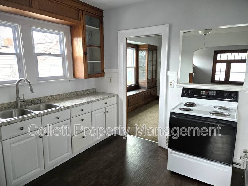 Apartment for rent at 11512 Tonsing Dr #2, Cleveland, OH 44125
