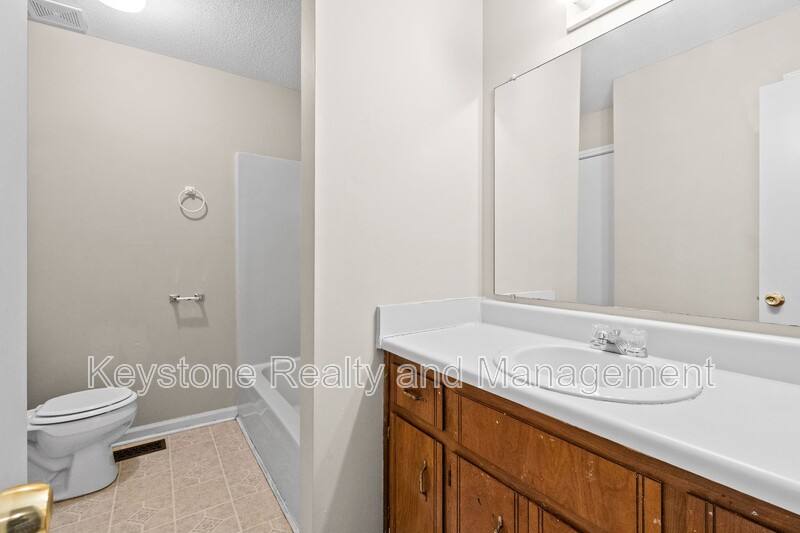Townhouse for rent at 1630 Baltimore Dr, Clarksville, TN 37043
