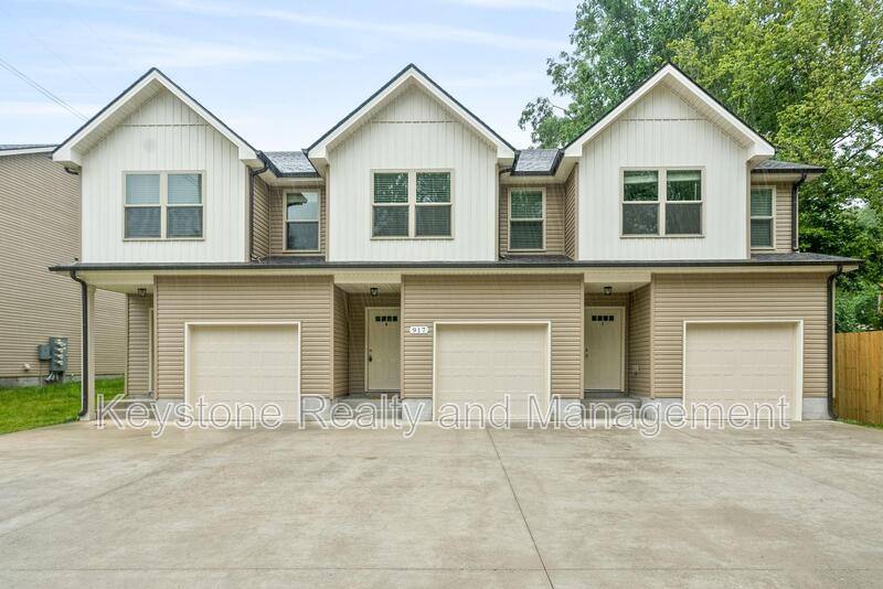 Townhouse for rent at 929 Center Rd #A, Clarksville, TN 37042
