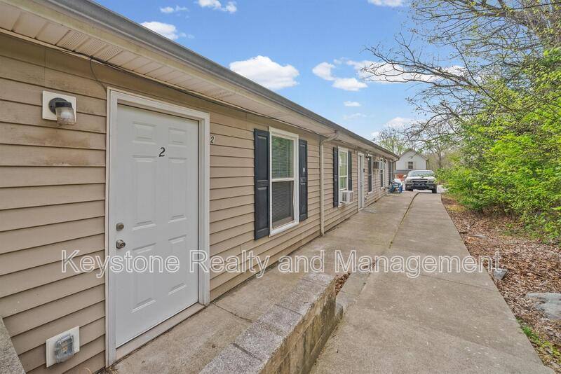 Apartment for rent at 191 Oak St #2, Clarksville, TN 37042