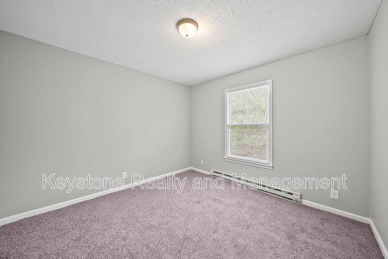 Apartment for rent at 191 Oak St #2, Clarksville, TN 37042