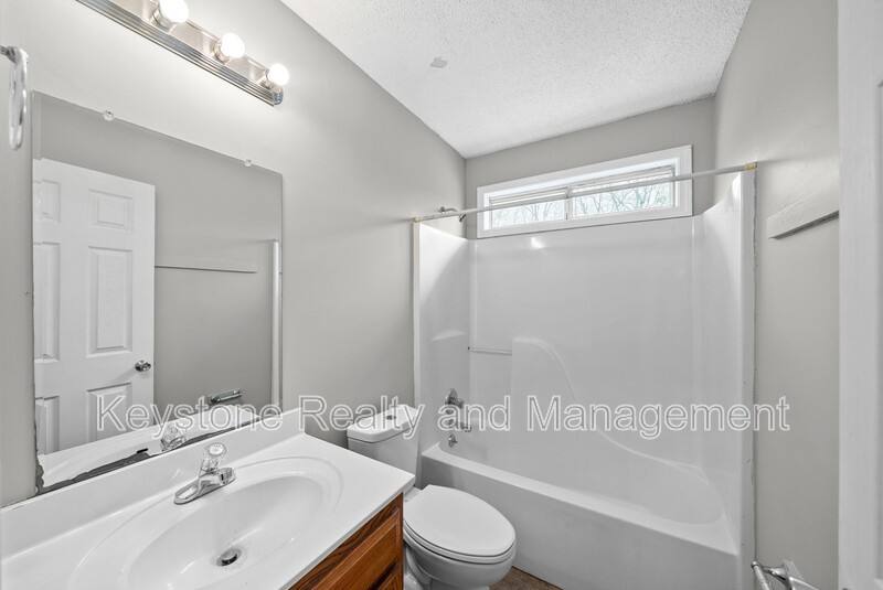 Apartment for rent at 191 Oak St #2, Clarksville, TN 37042