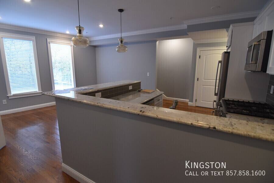 Apartment for rent at 42 Hyde Park Ave #6R, Jamaica Plain, MA 02130