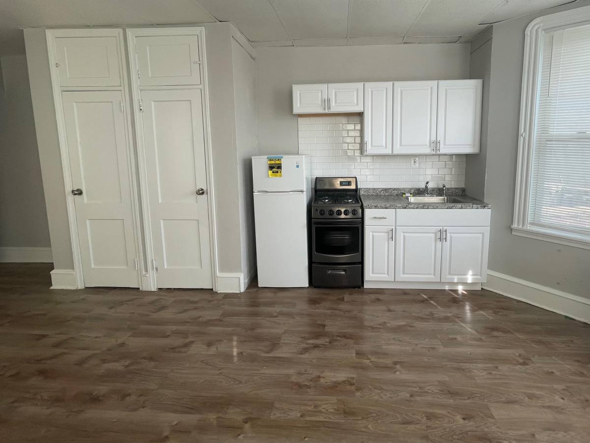 Apartment for rent at 1230 W Allegheny Ave #2R, Philadelphia, PA 19133