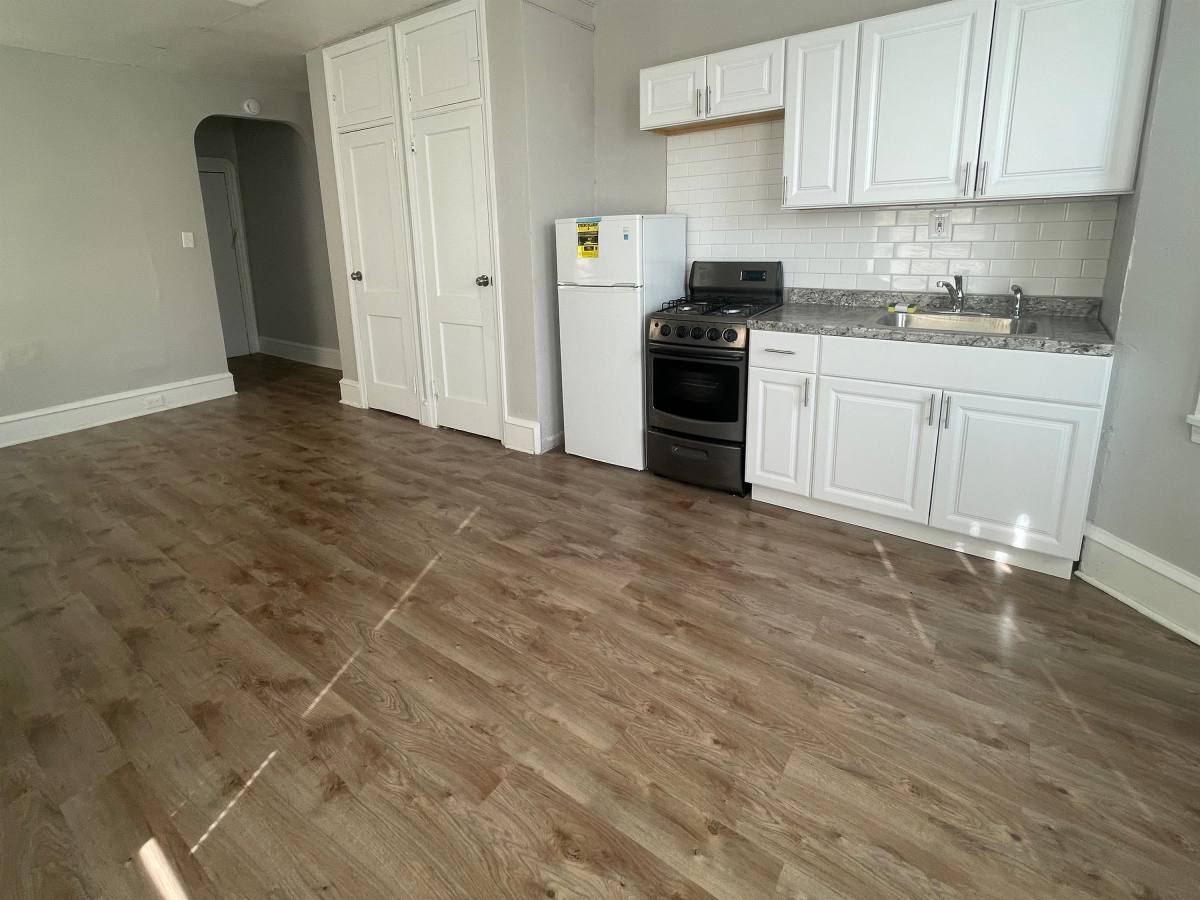 Apartment for rent at 1230 W Allegheny Ave #2R, Philadelphia, PA 19133