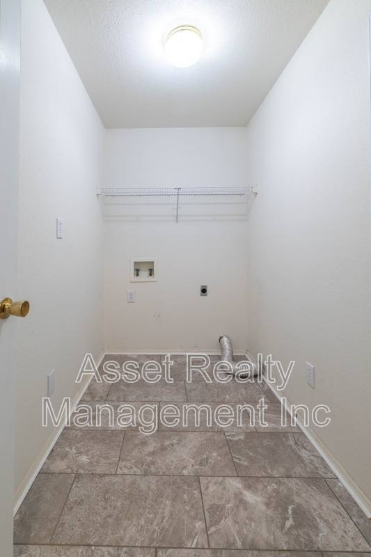Apartment for rent at 8613 Little Field Way #1, Knoxville, TN 37923