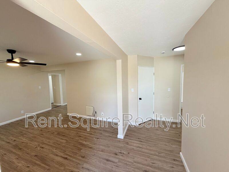 Apartment for rent at 355 S Aspan Ave #MIDDLE, Azusa, CA 91702
