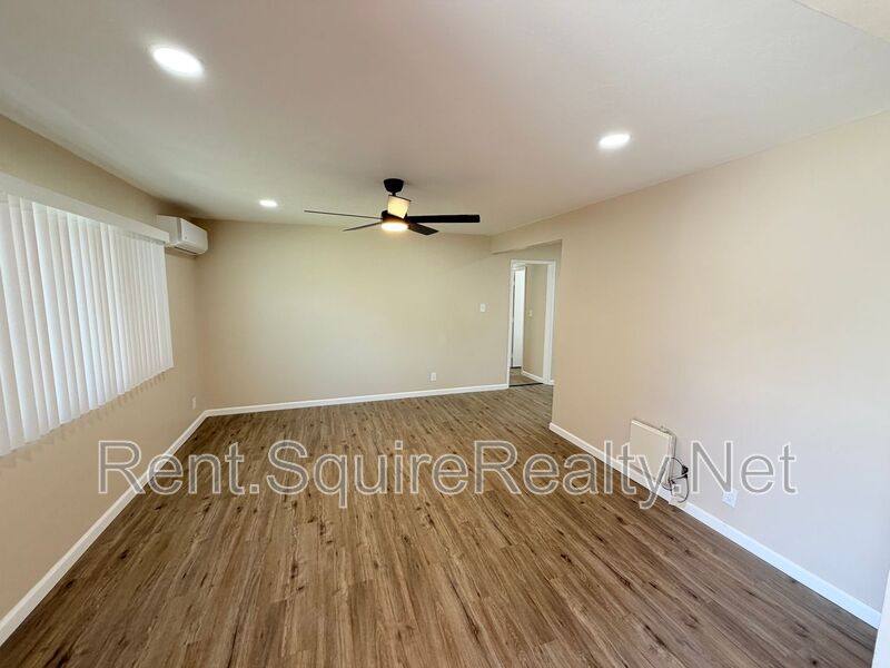 Apartment for rent at 355 S Aspan Ave #MIDDLE, Azusa, CA 91702