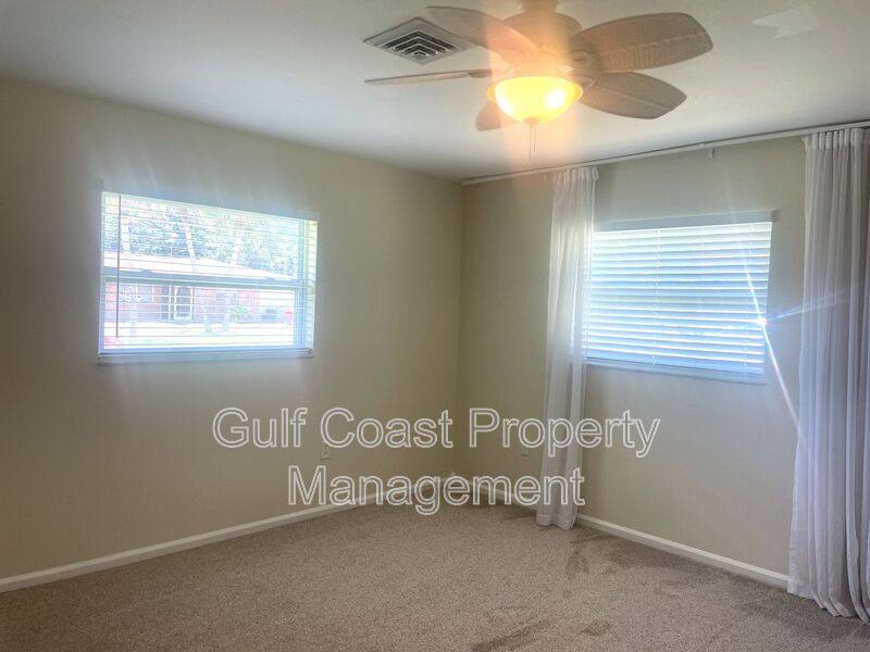 House for rent at 220 Avalon Rd, Venice, FL 34293