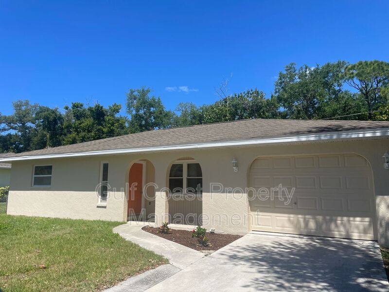 House for rent at 220 Avalon Rd, Venice, FL 34293
