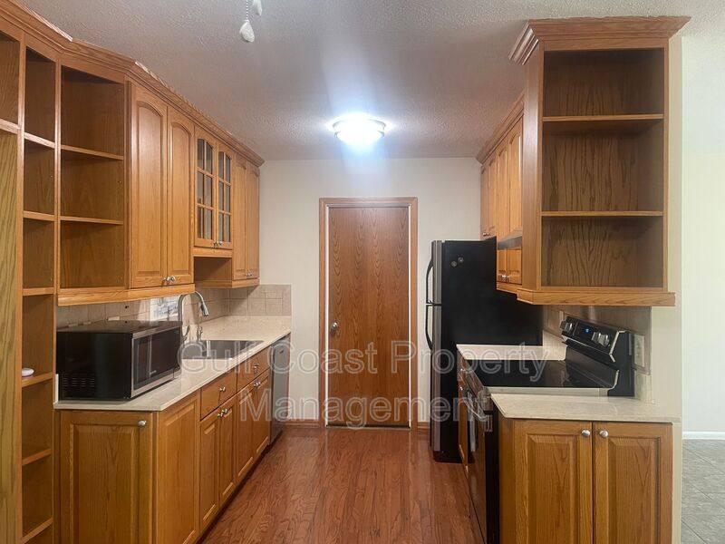 House for rent at 220 Avalon Rd, Venice, FL 34293