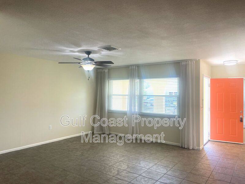 House for rent at 220 Avalon Rd, Venice, FL 34293