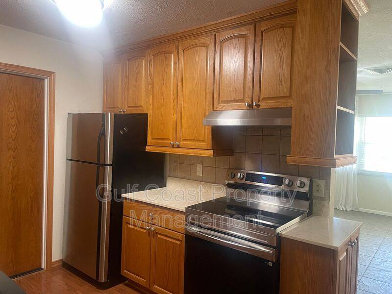 House for rent at 220 Avalon Rd, Venice, FL 34293