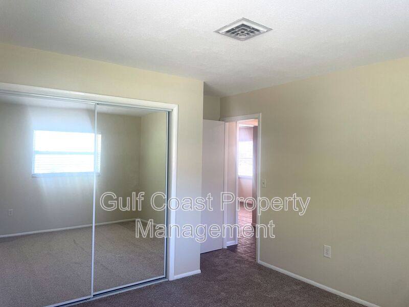House for rent at 220 Avalon Rd, Venice, FL 34293