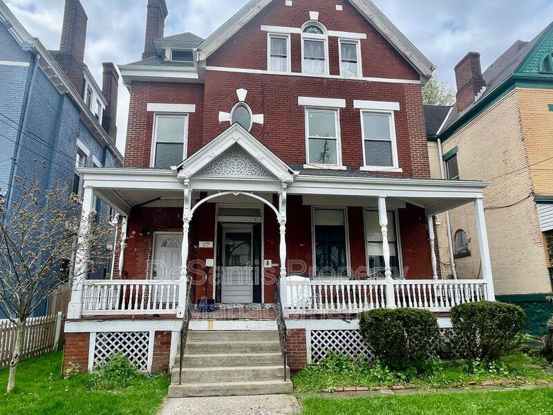 Apartment for rent at 5498 Hayes St #1, Pittsburgh, PA 15206