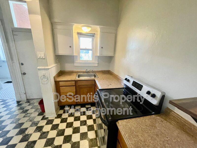 Apartment for rent at 5498 Hayes St #1, Pittsburgh, PA 15206