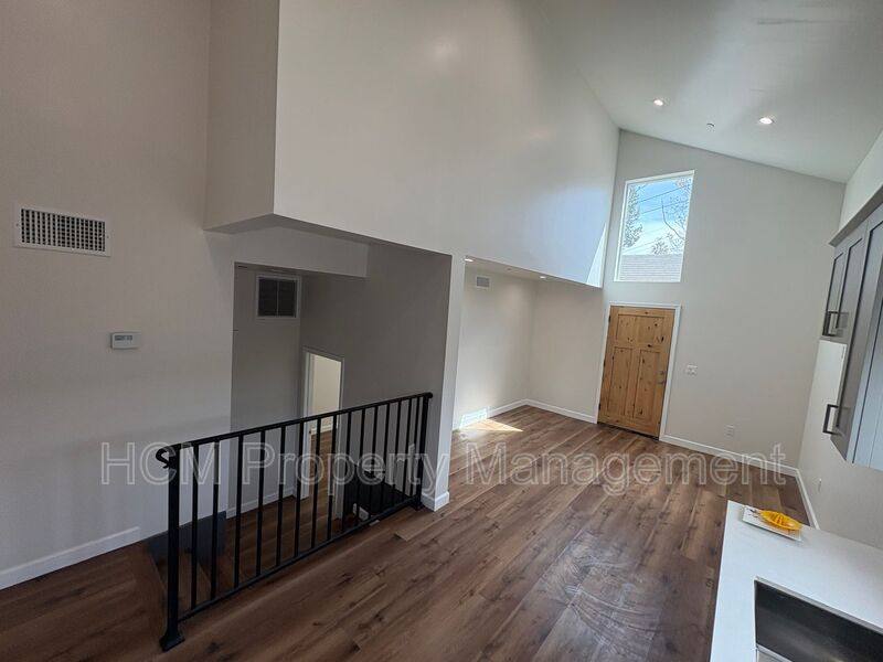 Townhouse for rent at 5507-5509 S Manhattan Place #5509 1 2, Los Angeles, CA 90062