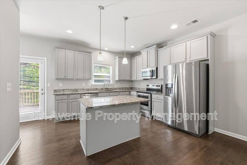 Townhouse for rent at 3403 Abbey Way, Gainesville, GA 30507