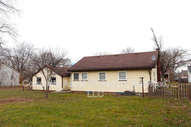 House for rent at 431 Fairmount Rd, Kingsford Heights, IN 46346