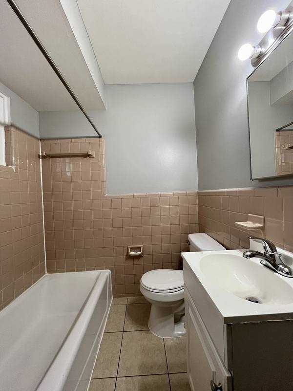 Apartment for rent at 1454 Goddard Rd, Lincoln Park, MI 48146