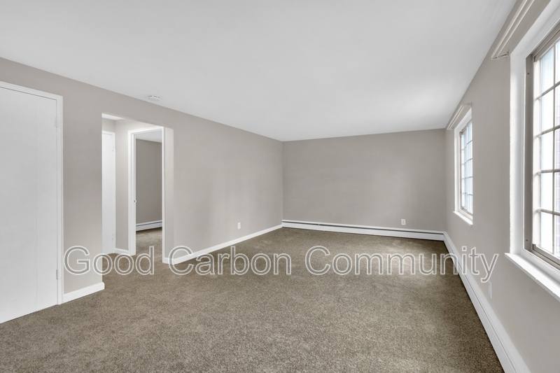 Apartment for rent at 313 Beattie Ave #1, Lockport, NY 14094
