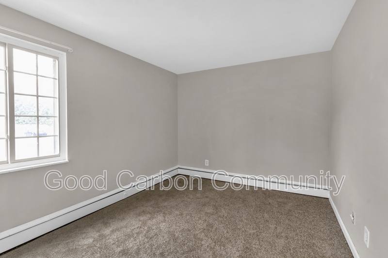 Apartment for rent at 313 Beattie Ave #1, Lockport, NY 14094