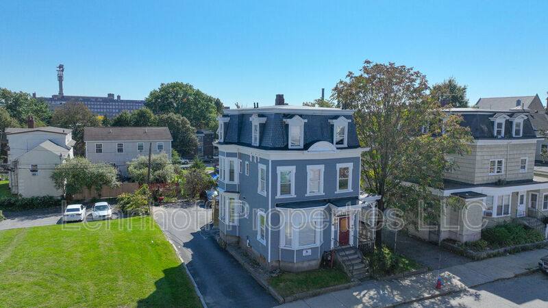 Apartment for rent at 340 Haverhill St #7, Lawrence, MA 01840
