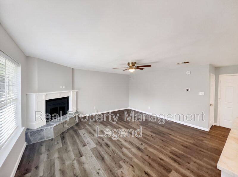 House for rent at 109 N Heights Dr, Crowley, TX 76036