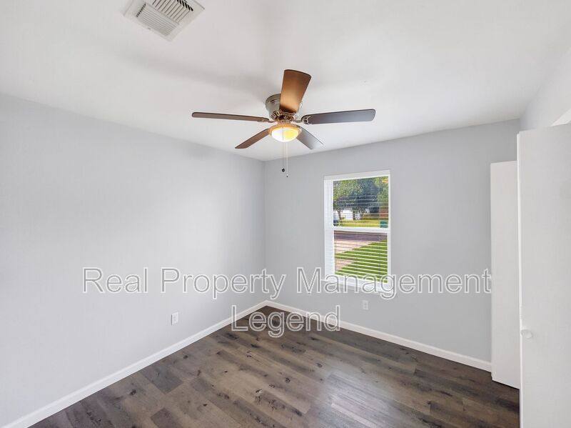 House for rent at 109 N Heights Dr, Crowley, TX 76036