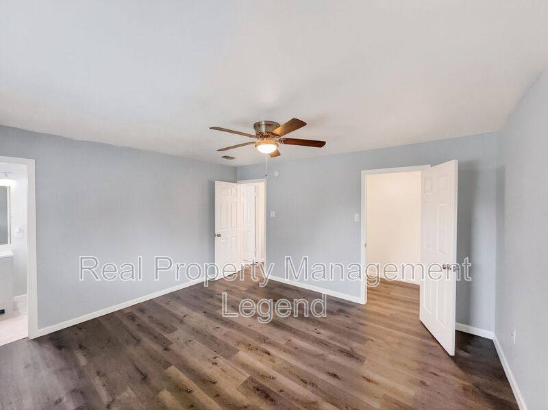 House for rent at 109 N Heights Dr, Crowley, TX 76036