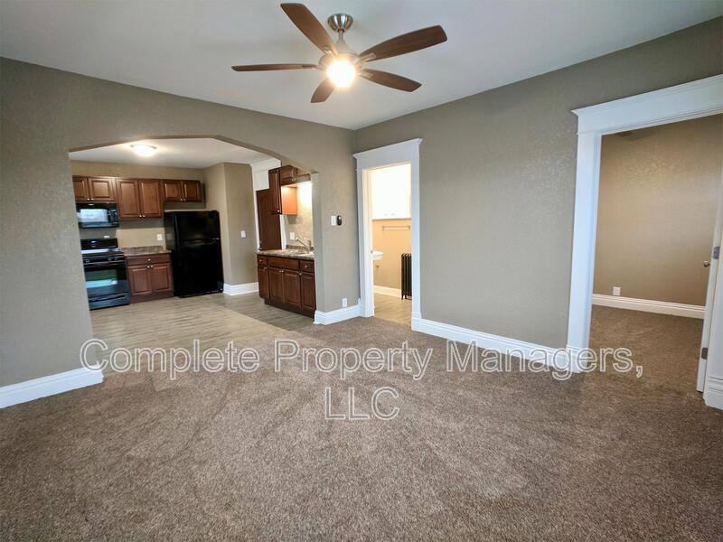 Apartment for rent at 221 E Main St #2, Albert Lea, MN 56007