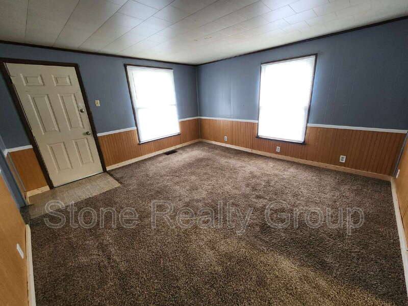 Apartment for rent at 2015 Washington Ave, Terre Haute, IN 47803