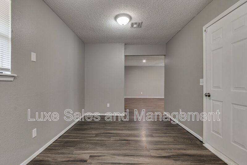 House for rent at 3916 SE 46th St, Oklahoma City, OK 73135