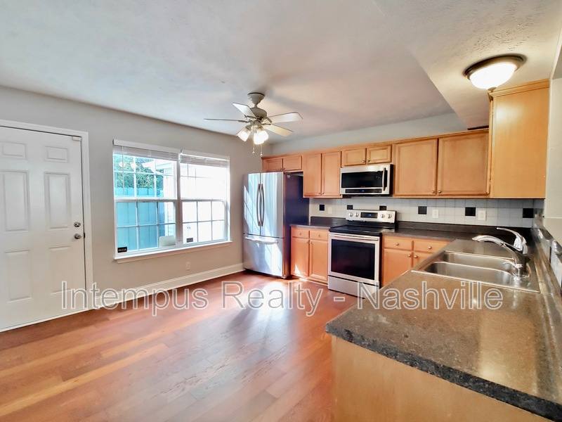Townhouse for rent at 325 Shoshone Place, Murfreesboro, TN 37128