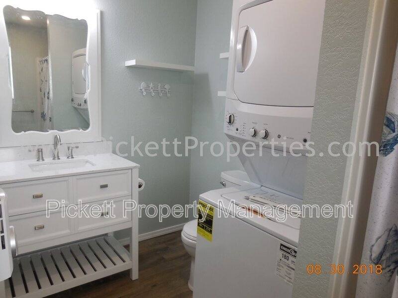 Apartment for rent at 307 E 30th St, Bremerton, WA 98310