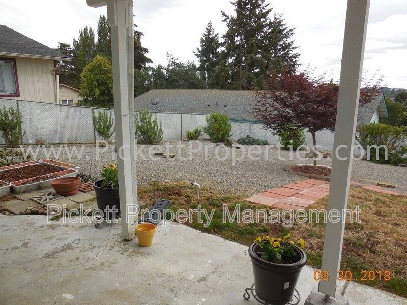 Apartment for rent at 307 E 30th St, Bremerton, WA 98310