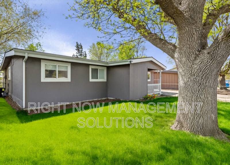 House for rent at 413 Chestnut St, Mountain Home, ID 83647
