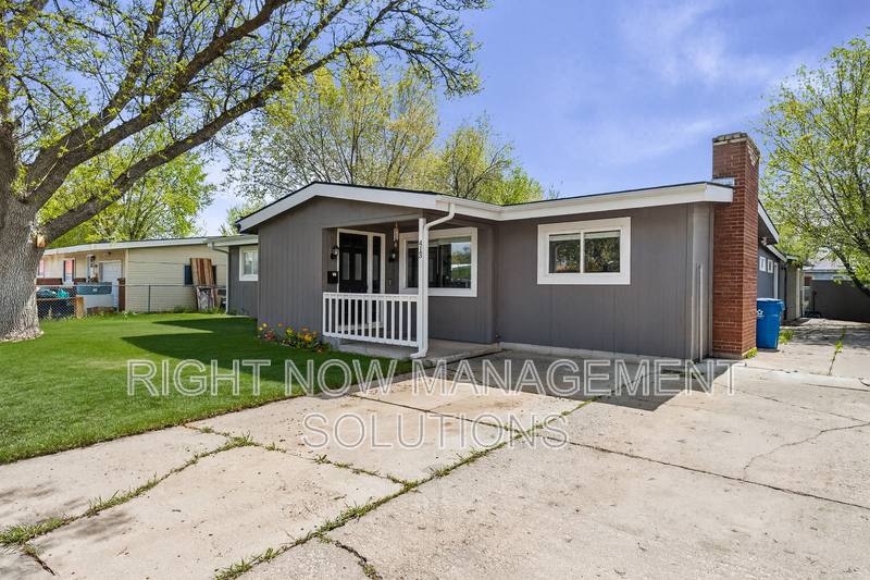 House for rent at 413 Chestnut St, Mountain Home, ID 83647