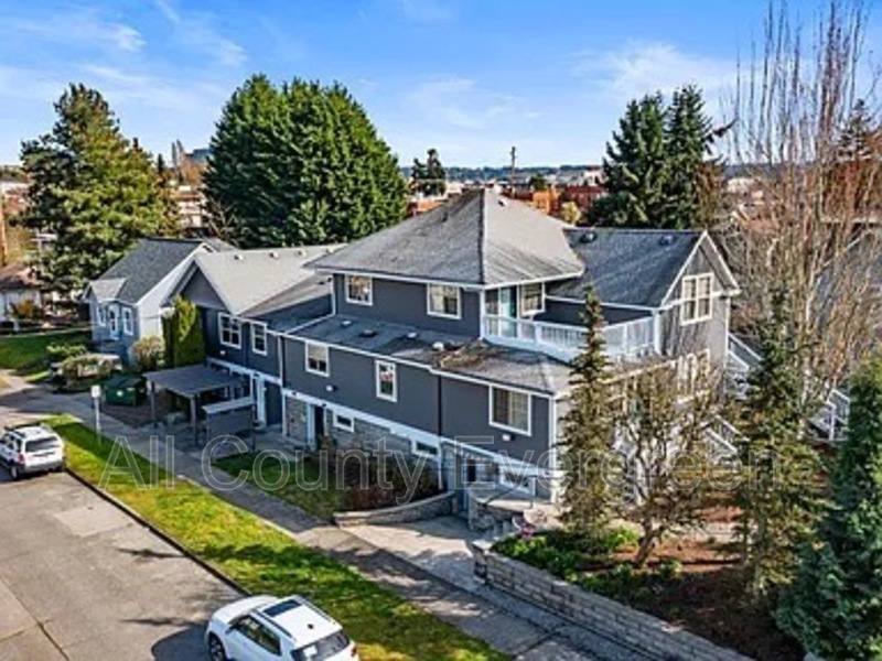 Apartment for rent at 1015 9th St #B, Bremerton, WA 98337