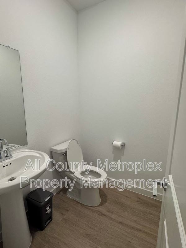 House for rent at 229 Invermore Dr, Little Elm, TX 75068