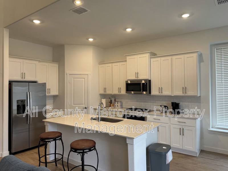 House for rent at 229 Invermore Dr, Little Elm, TX 75068