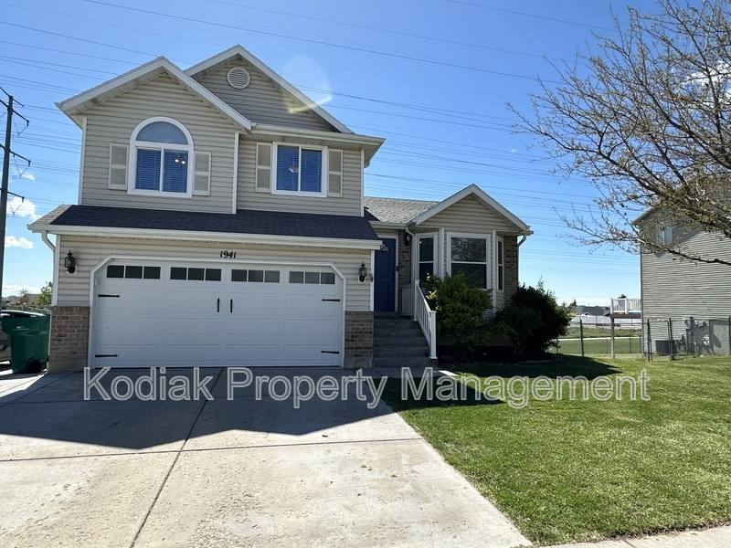 House for rent at 1941 Jenny Lane, Clearfield, UT 84015