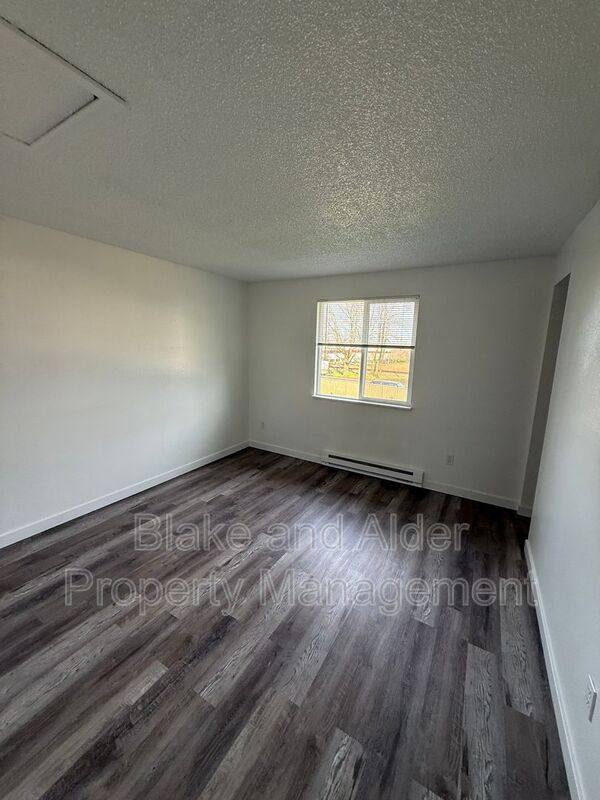 Apartment for rent at 3879 NE 152nd Ave, Portland, OR 97230