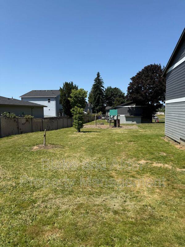Apartment for rent at 3879 NE 152nd Ave, Portland, OR 97230