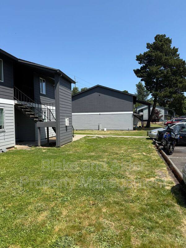 Apartment for rent at 3879 NE 152nd Ave, Portland, OR 97230