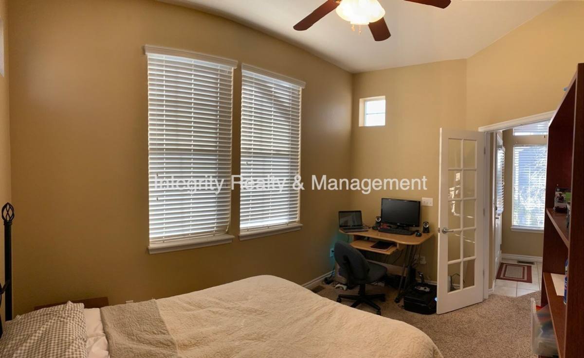 House for rent at 3025 Redhaven Way, Littleton, CO 80126