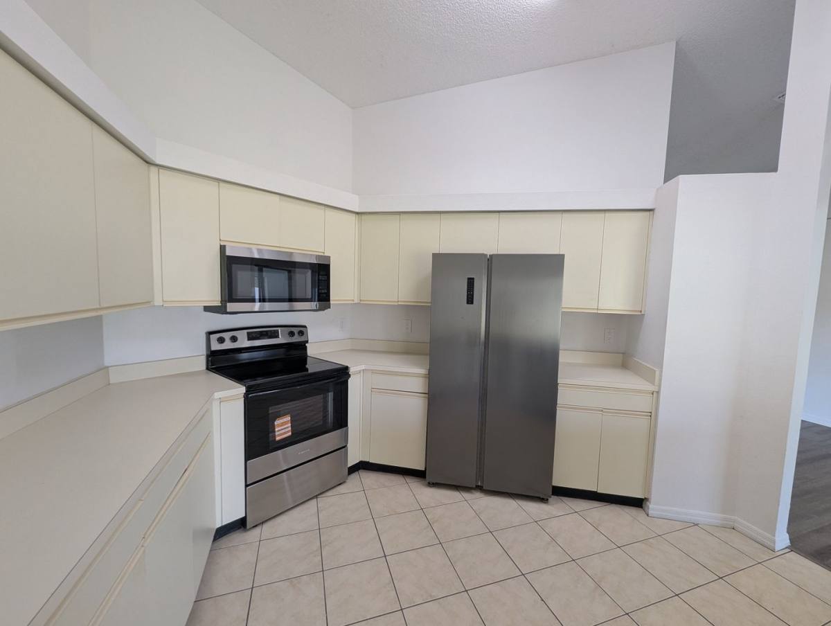 House for rent at 11322 Torrey Pines Dr, Riverview, FL 33579