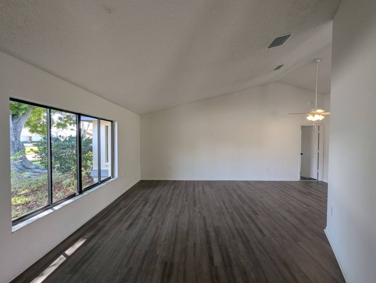 House for rent at 11322 Torrey Pines Dr, Riverview, FL 33579