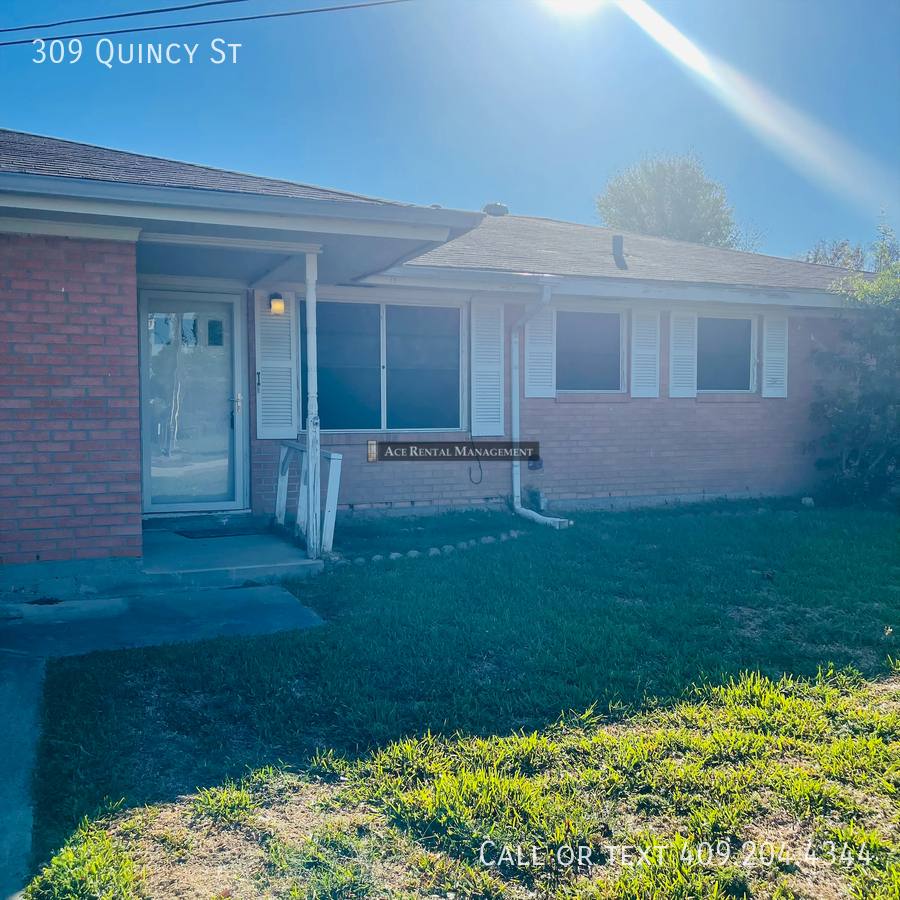 House for rent at 309 Quincy St, Orange, TX 77630