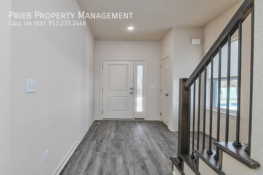 Townhouse for rent at 3245 N 103rd Place #BUILDING 32, Kansas City, KS 66109